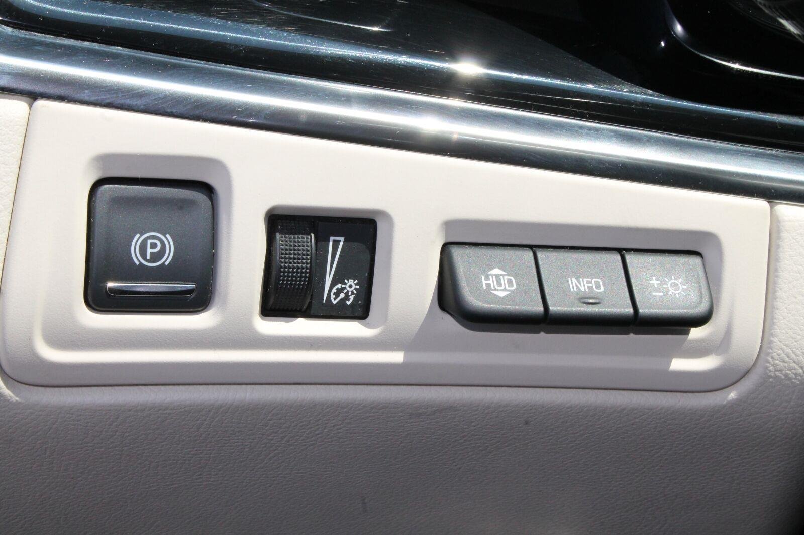Used 2022 Latte Metallic Cadillac Premium Luxury image 19