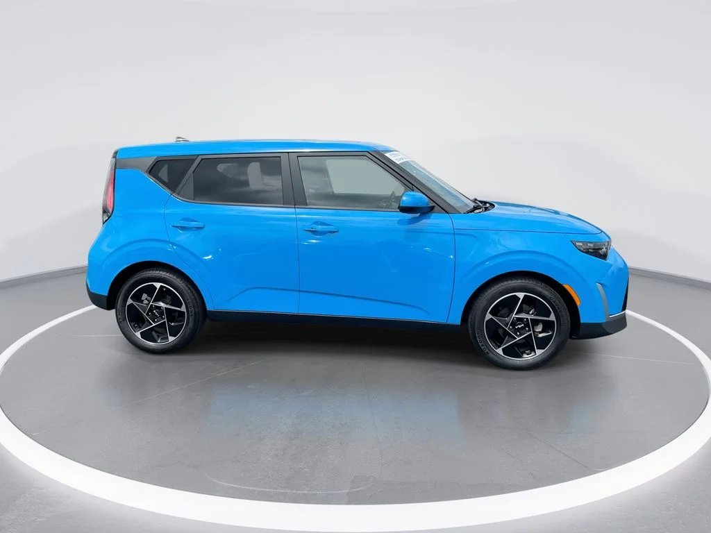 Used 2023 Blue Kia EX image 9
