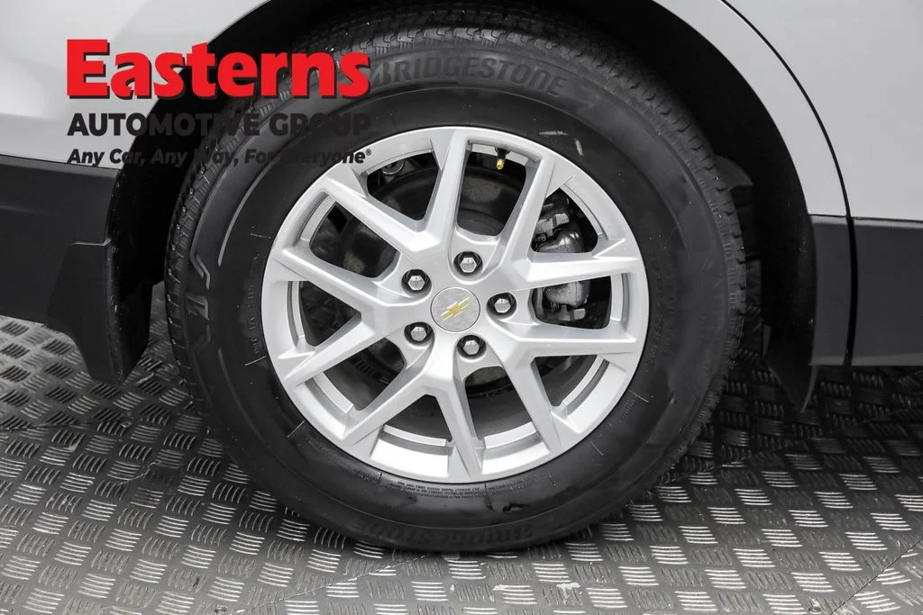 Used 2022 Silver Chevrolet LT image 27
