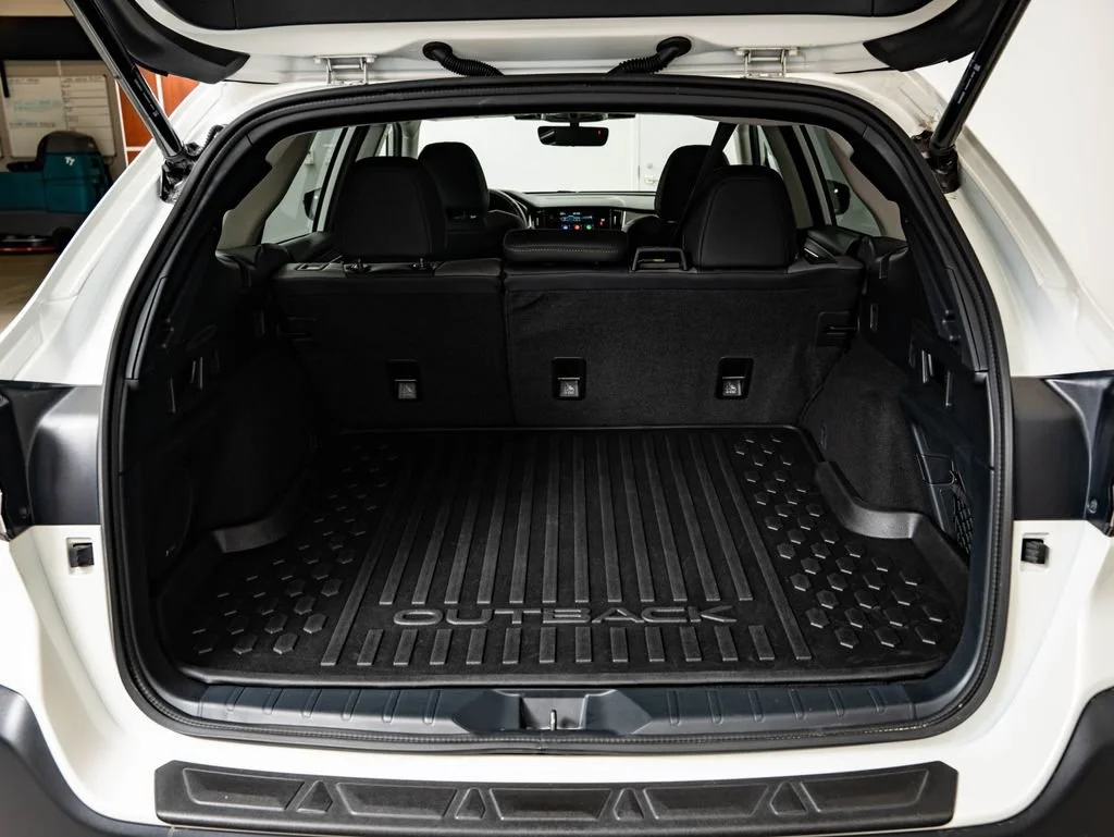 Used 2025 Crystal White Pearl Subaru Onyx Edition XT image 21