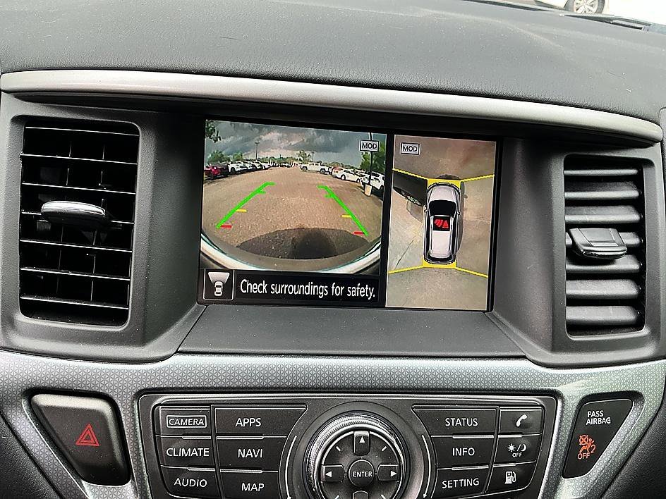 Used 2020 Magnetic Black Pearl Nissan SL image 17