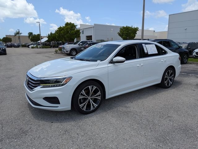 Used 2020 White Volkswagen 2.0T SEL image 8
