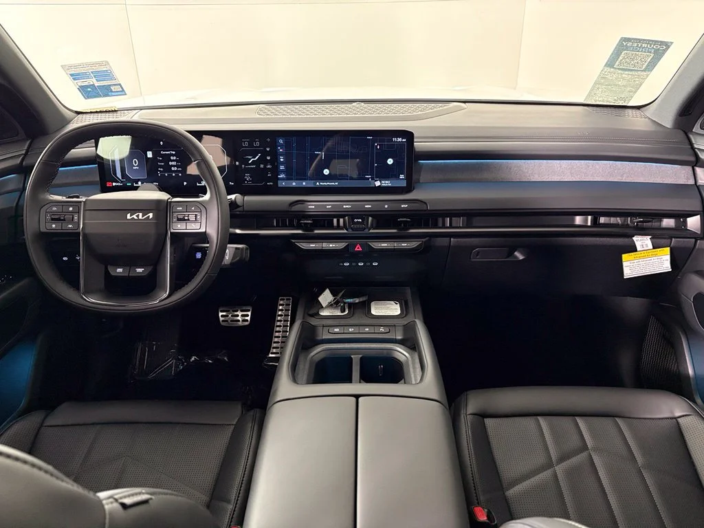 New 2027 Glacial White Pearl Kia X-Line SX image 47