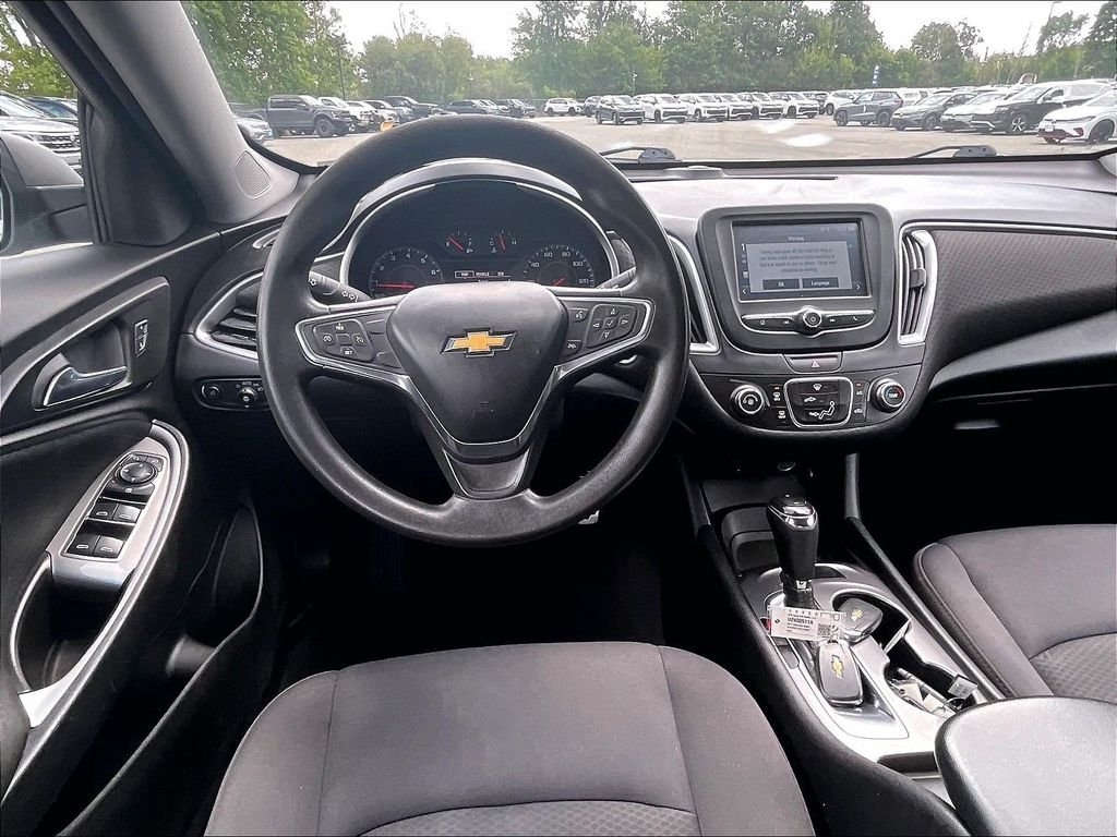 Used 2017 White Chevrolet LS image 17