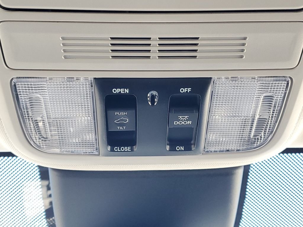 2025 Honda Odyssey EX-L - Photo 33