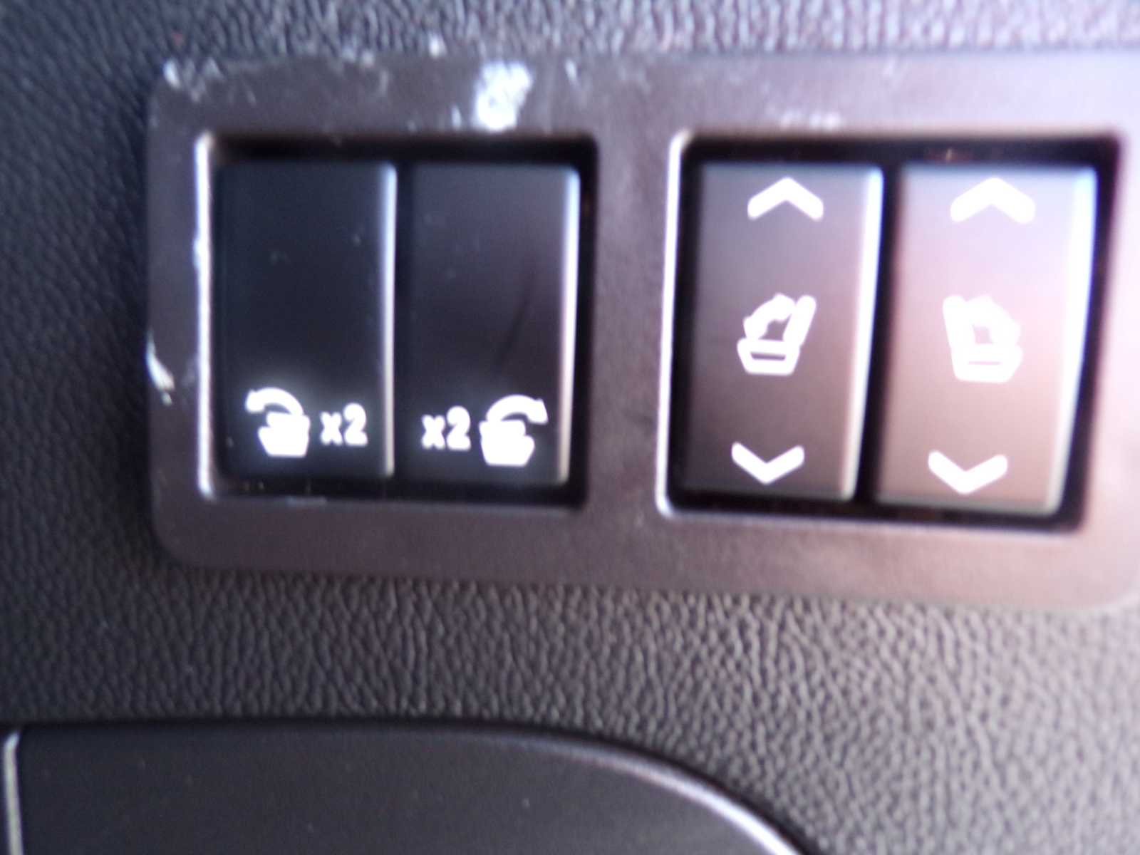 Used 2019 ONYX BLACK GMC Denali image 23
