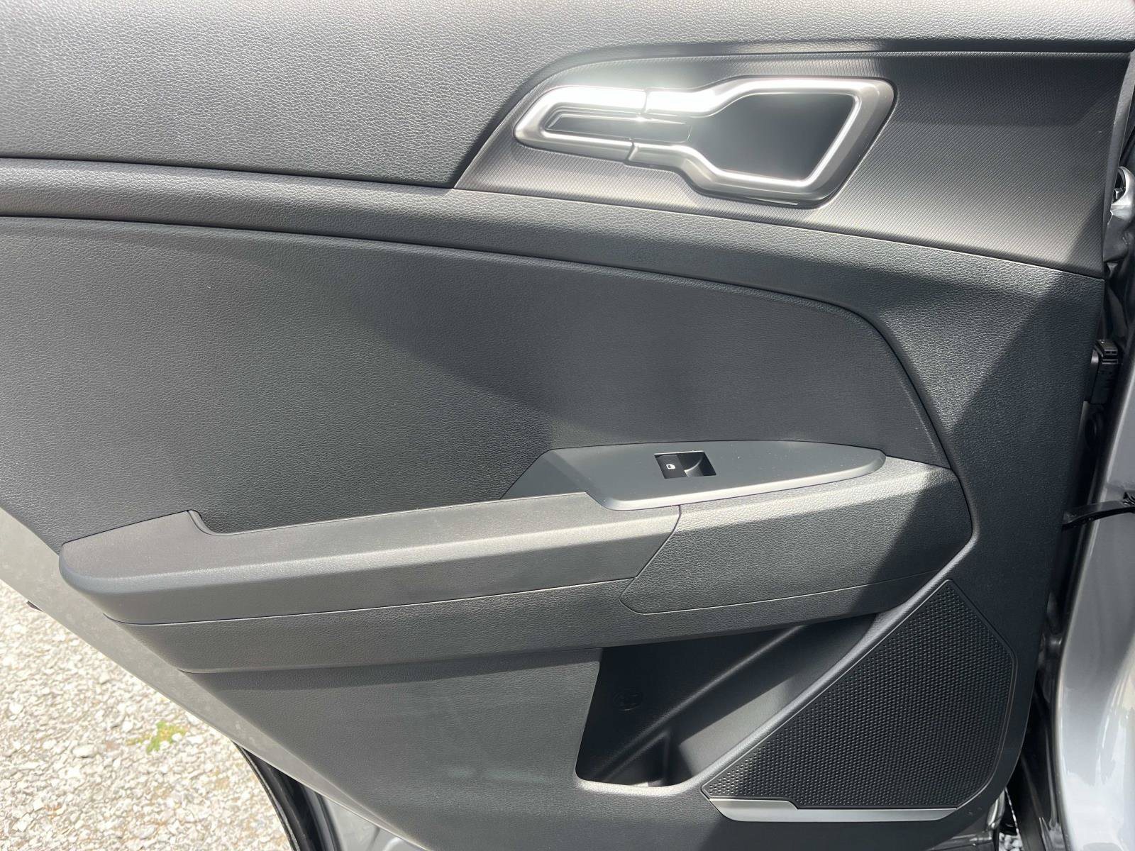 New 2026 Steel Gray Kia LX image 19
