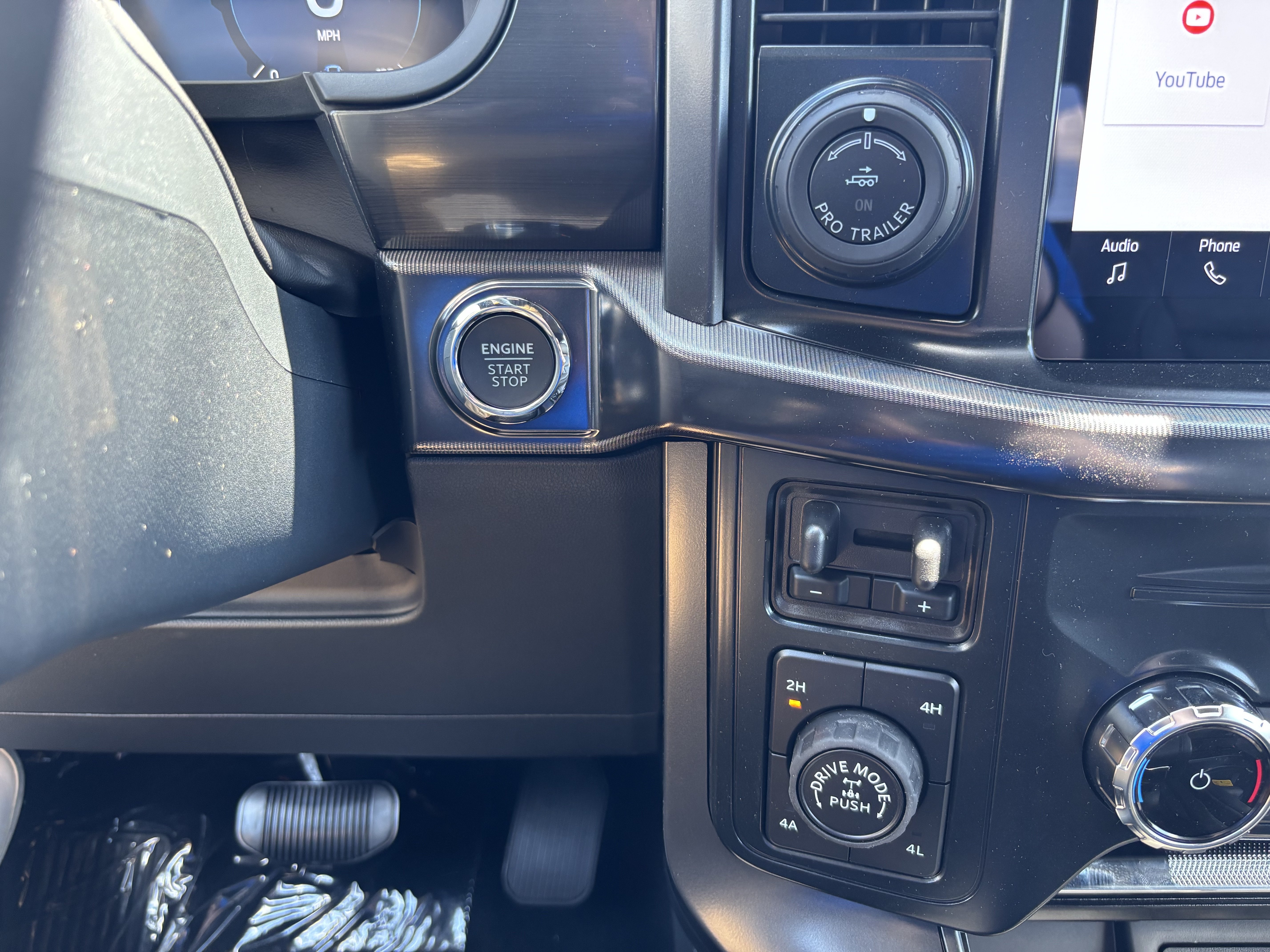 New 2026 Agate Black Metallic Ford Lariat® image 27
