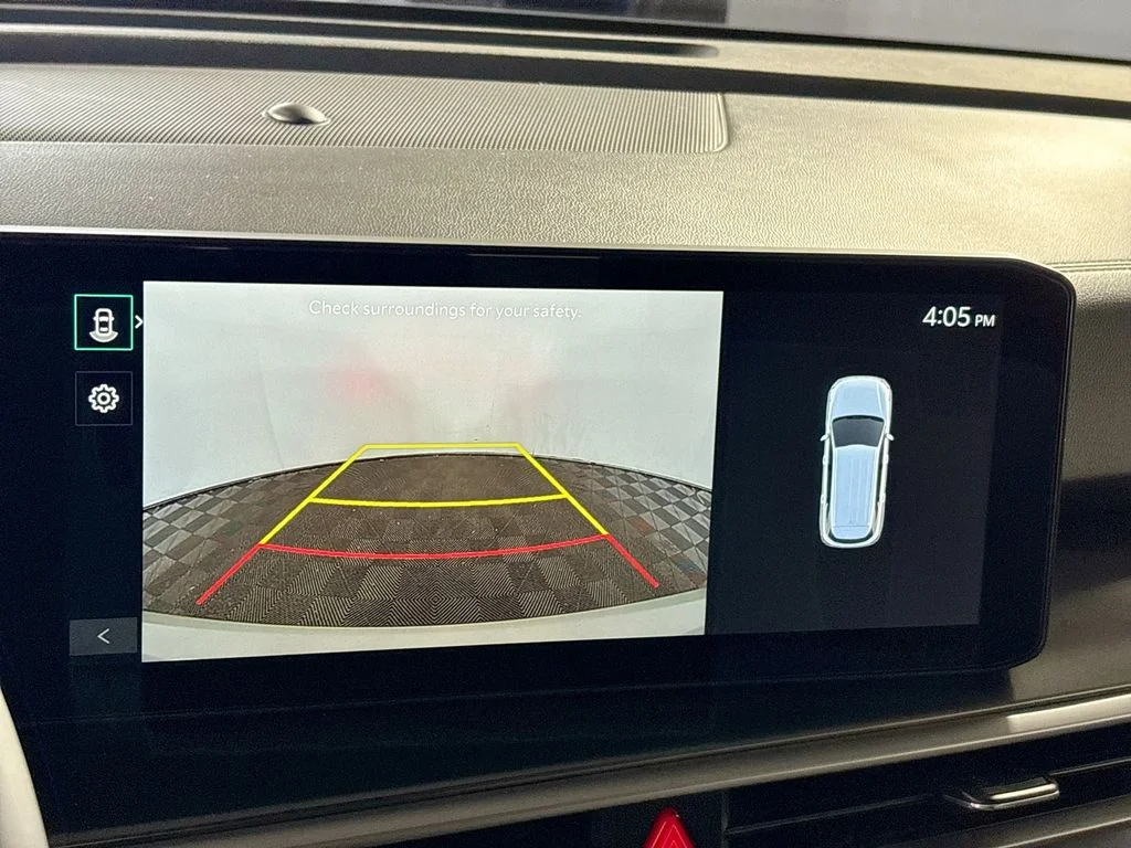 New 2026 Ivory Silver Kia S image 16
