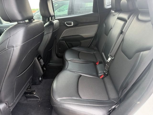 Used 2024 White Jeep Latitude image 7