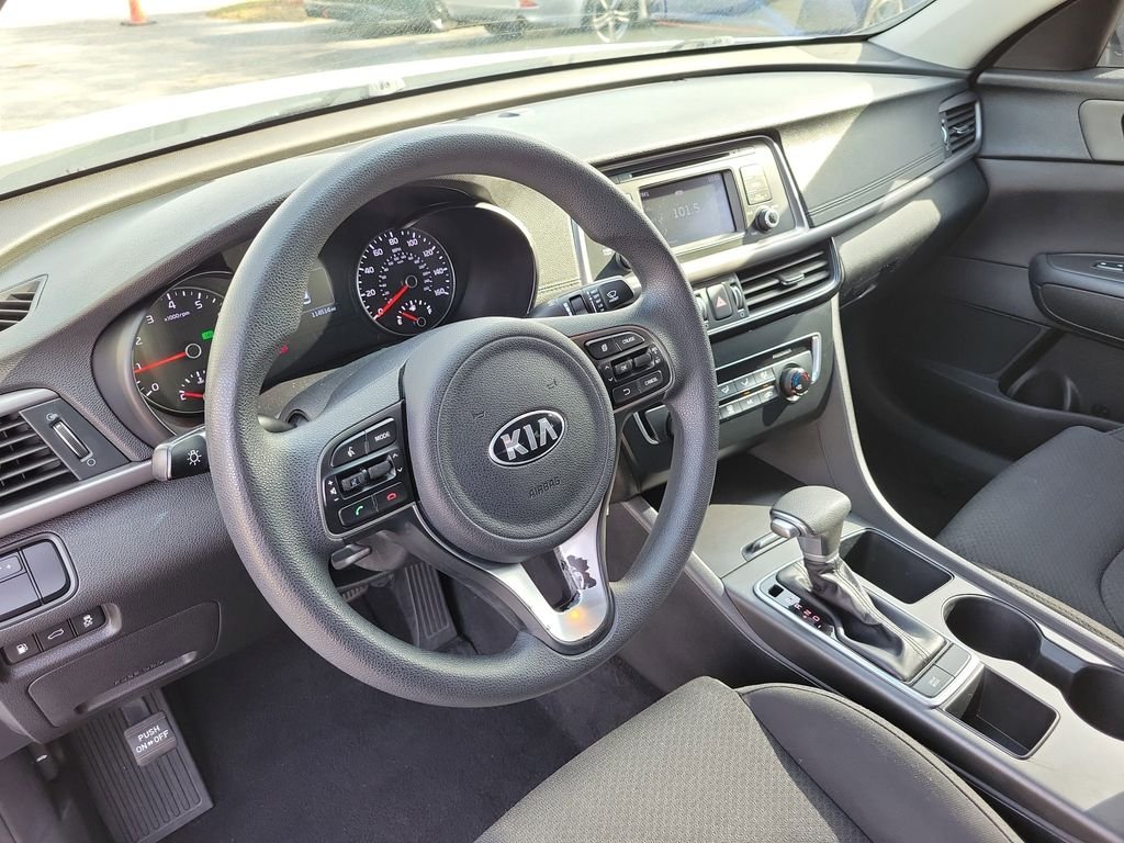 2017 Kia Optima LX - Photo 21
