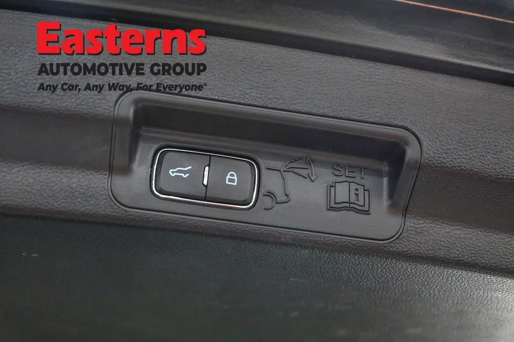 Used 2023 Black Ford Limited image 21