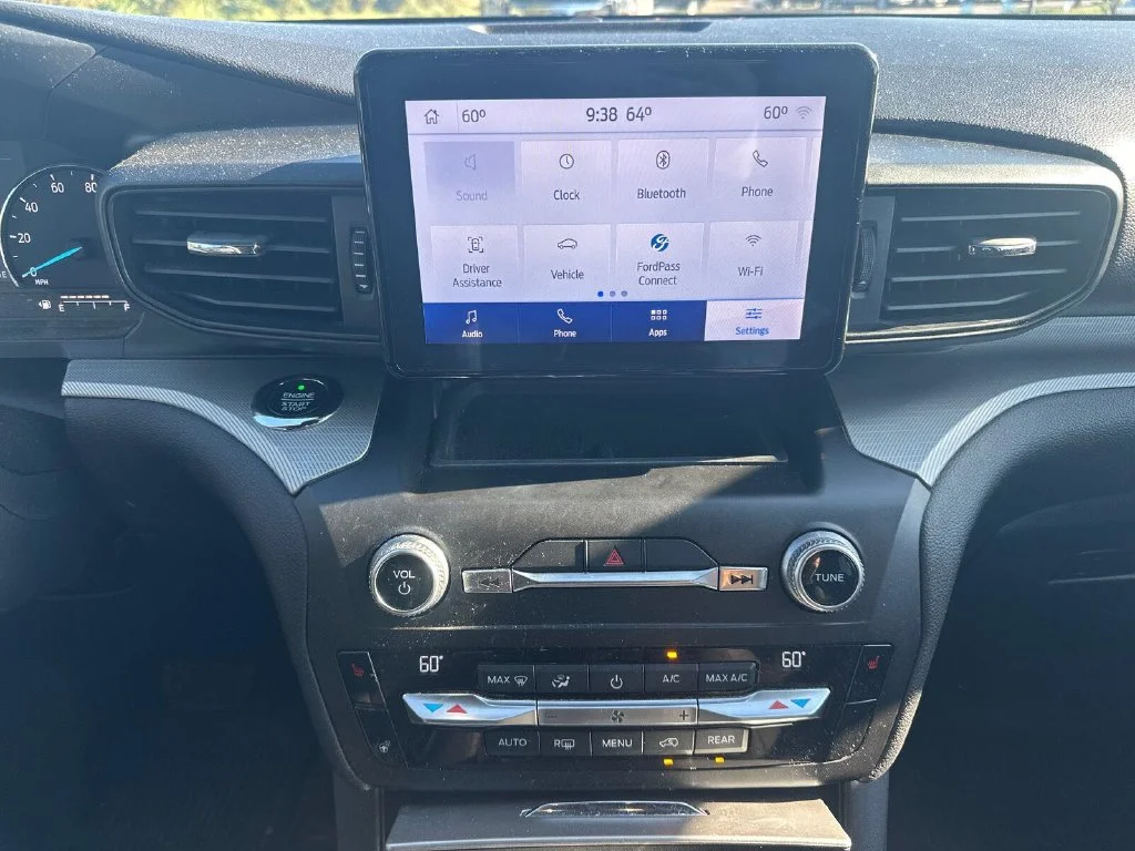 Used 2020 Black Ford XLT image 5