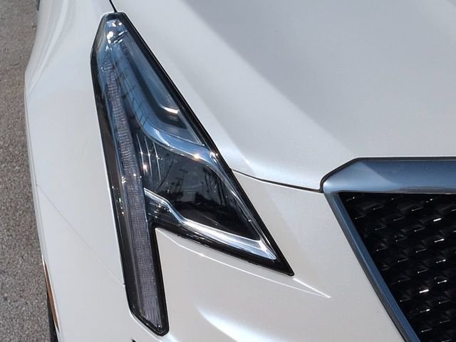 Used 2022 White Cadillac Sport image 9