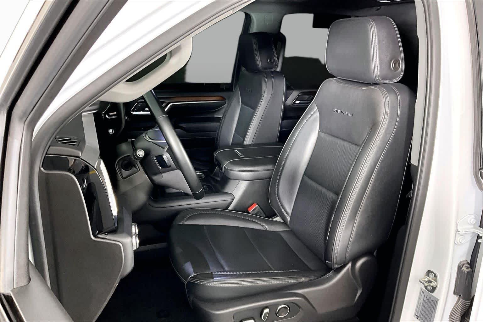 Used 2024 Summit White GMC Denali image 8