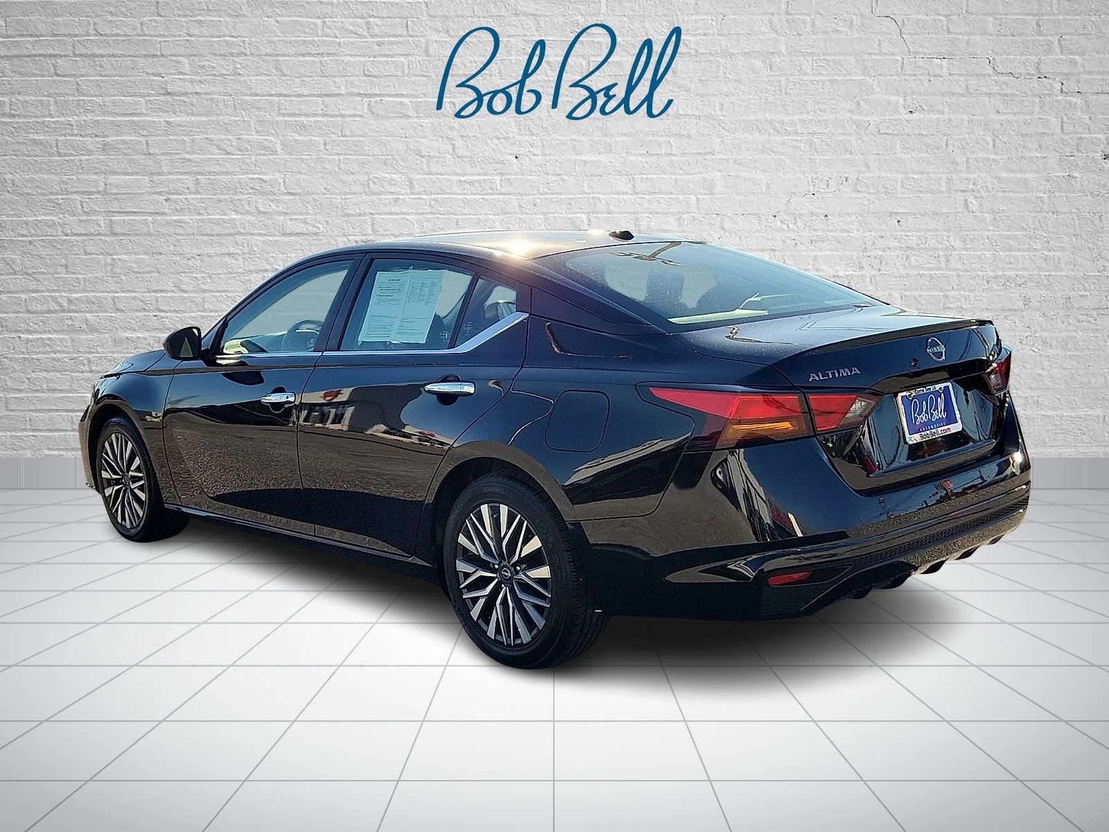 Used 2025 Super Black Nissan 2.5 SV image 4