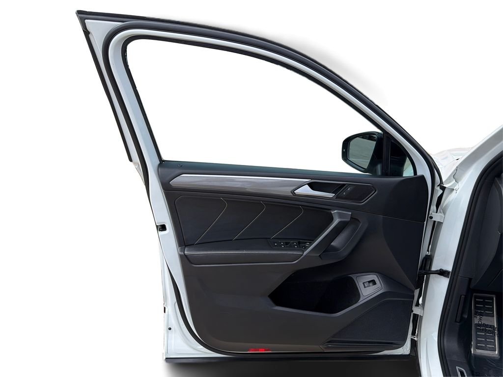 Used 2022 Oryx White Pearl Volkswagen SE R-Line Black image 20