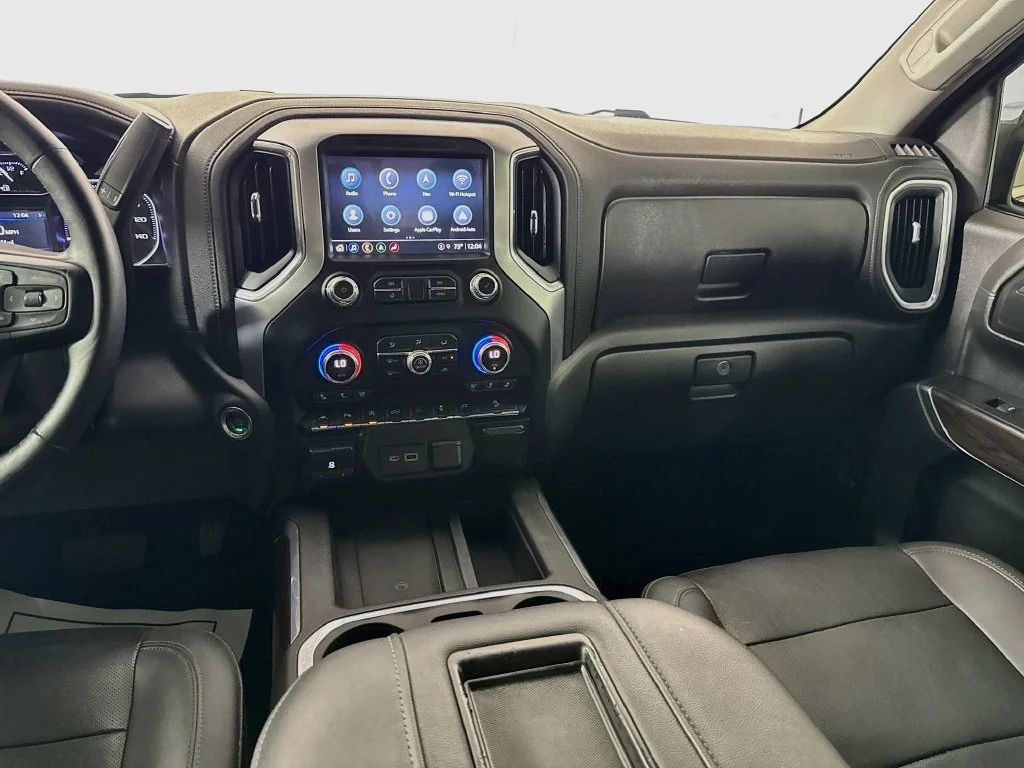 Used 2021 Black GMC SLT image 28