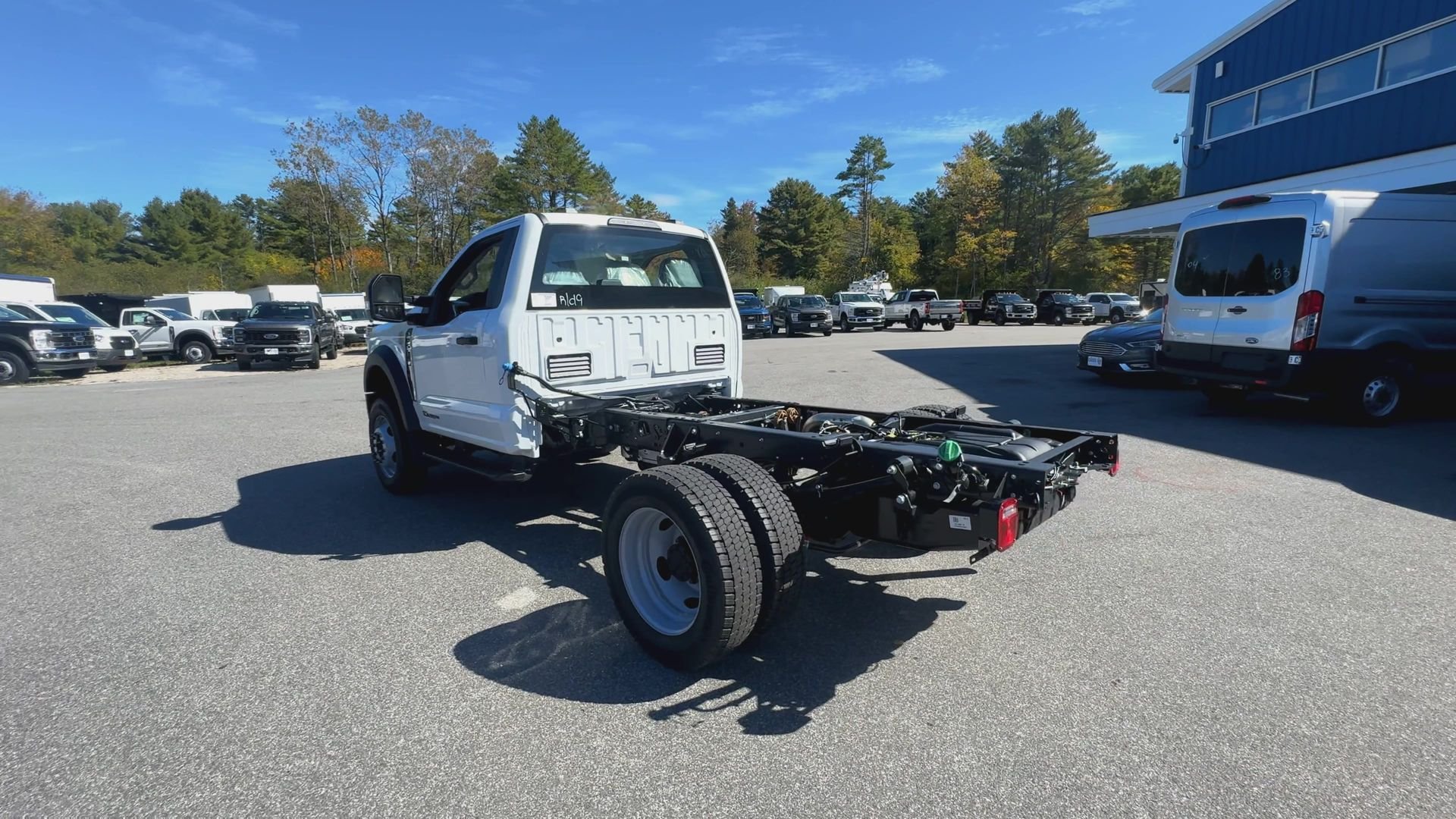 New 2026 Oxford White Ford F-550® XL image 18