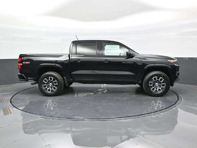 Used 2026 Black Chevrolet Z71 image 8