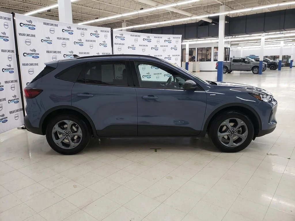 Certified Used 2025 Vapor Blue Ford ST-Line image 5