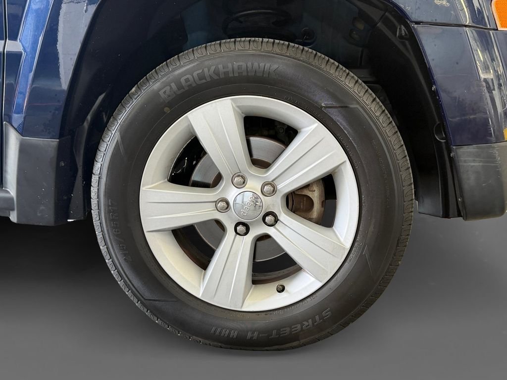 Used 2016 Blue Jeep Sport image 8
