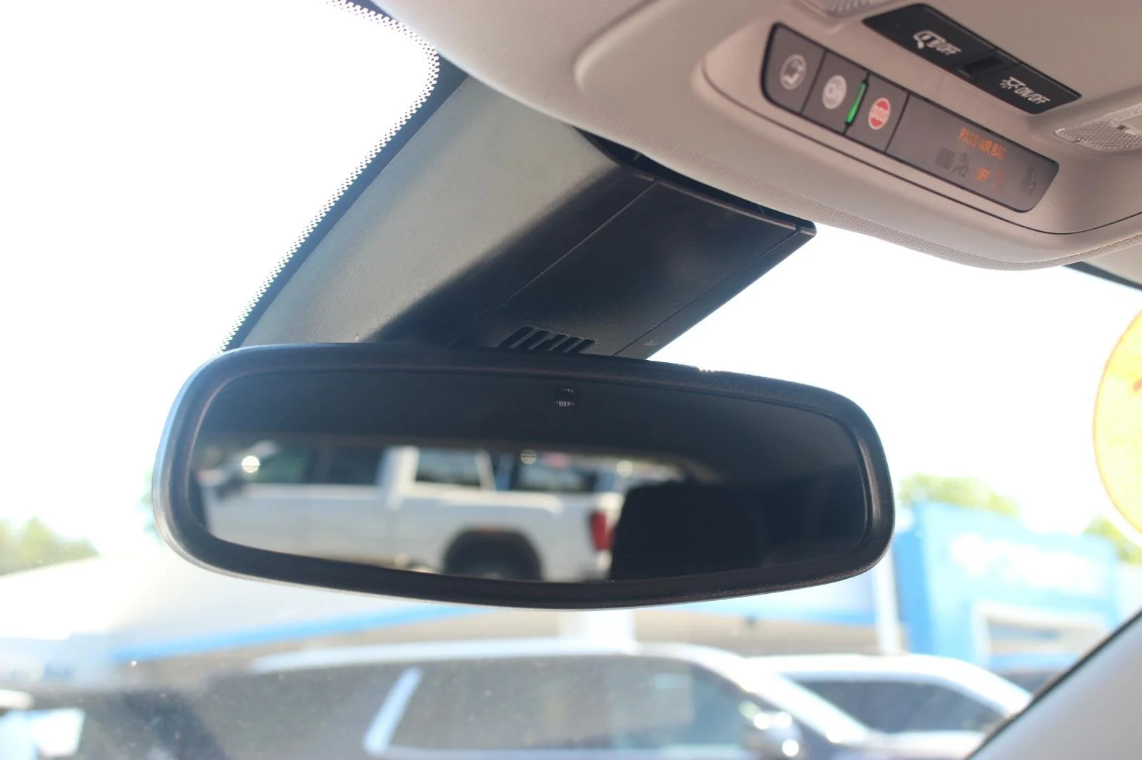 Used 2024 Summit White Chevrolet 2LT image 21