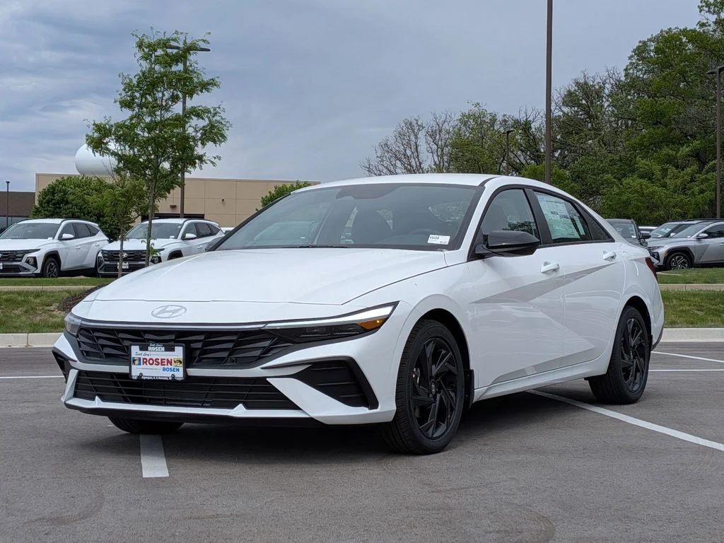 New 2026 White Hyundai SEL Sport image 3