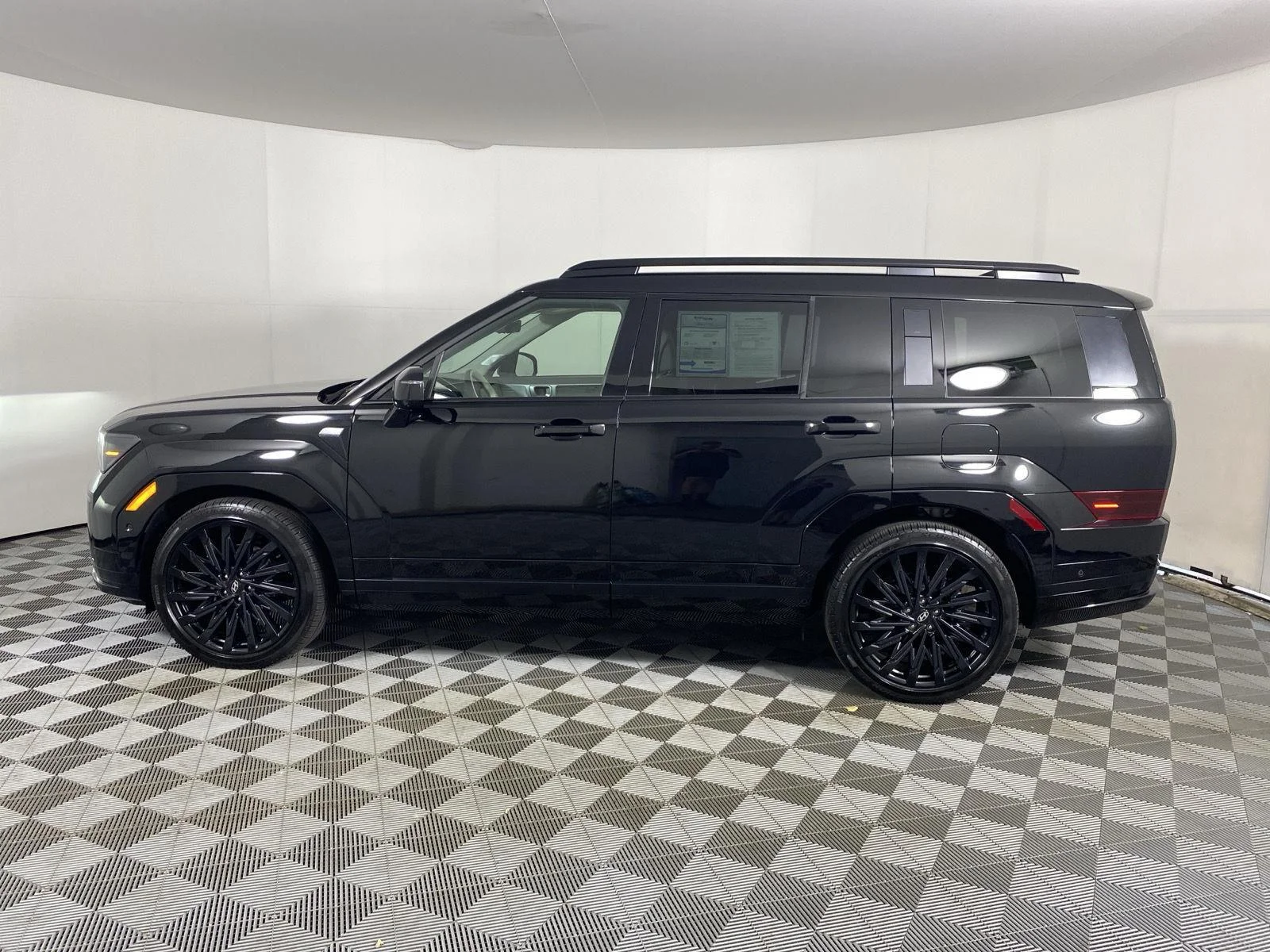 Used 2024 Phantom Black Hyundai Calligraphy image 4