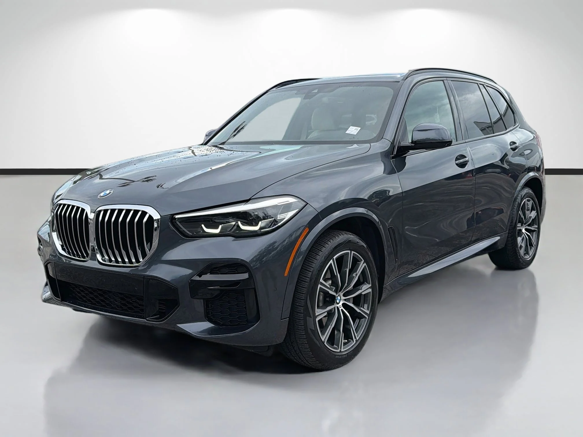 Used 2022 Arctic Grey Metallic BMW sDrive40i image 7