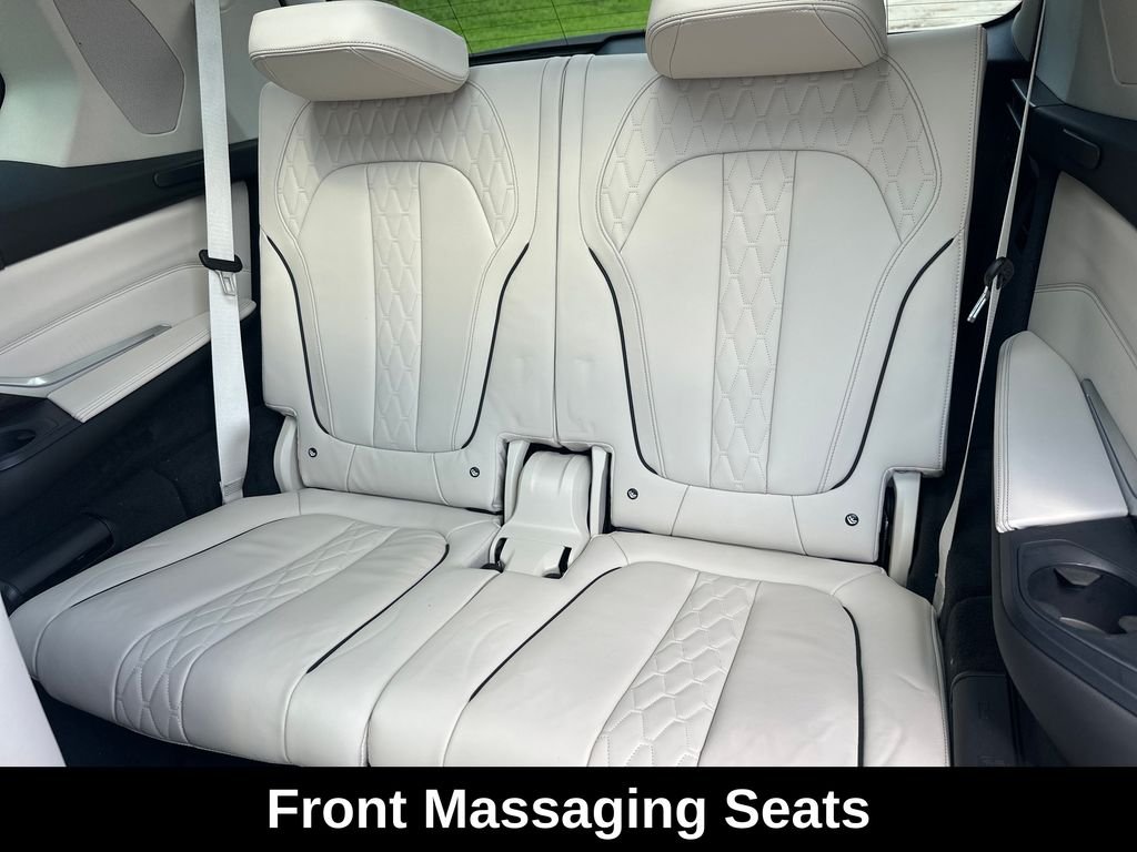 Used 2021 White BMW xDrive40i image 33