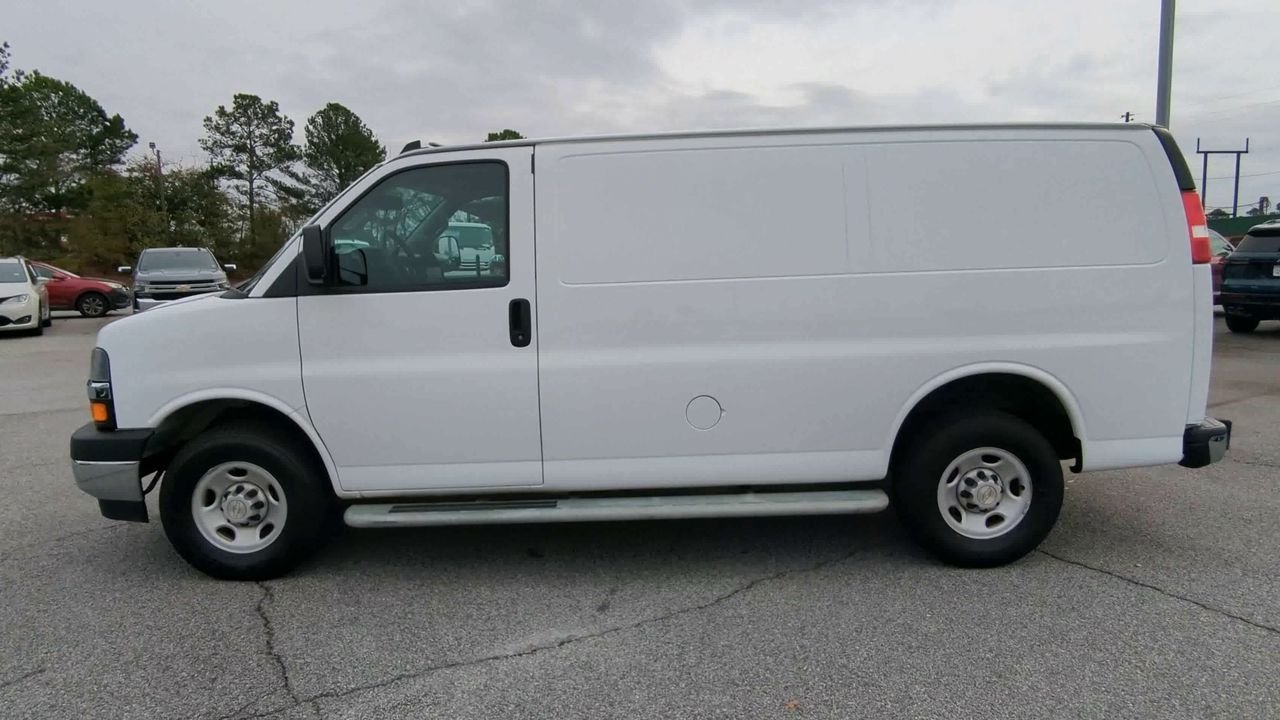 2024 GMC Savana Cargo Work Van - Photo 27