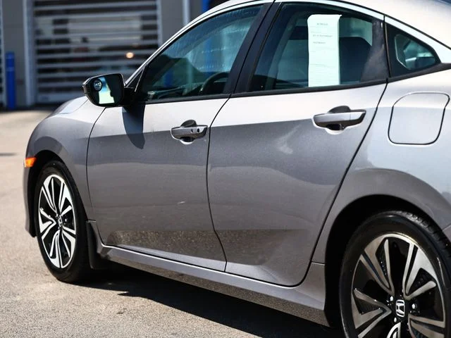 Used 2017 Modern Steel Metallic Honda EX-T image 8