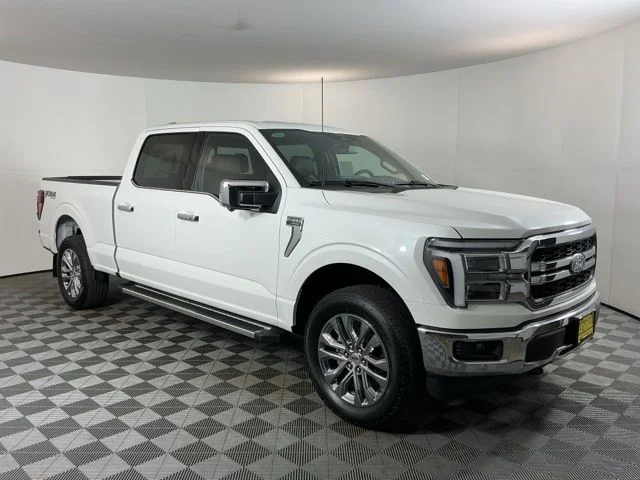 New 2026 Star White Metallic Tri-Coat Ford Lariat image 3