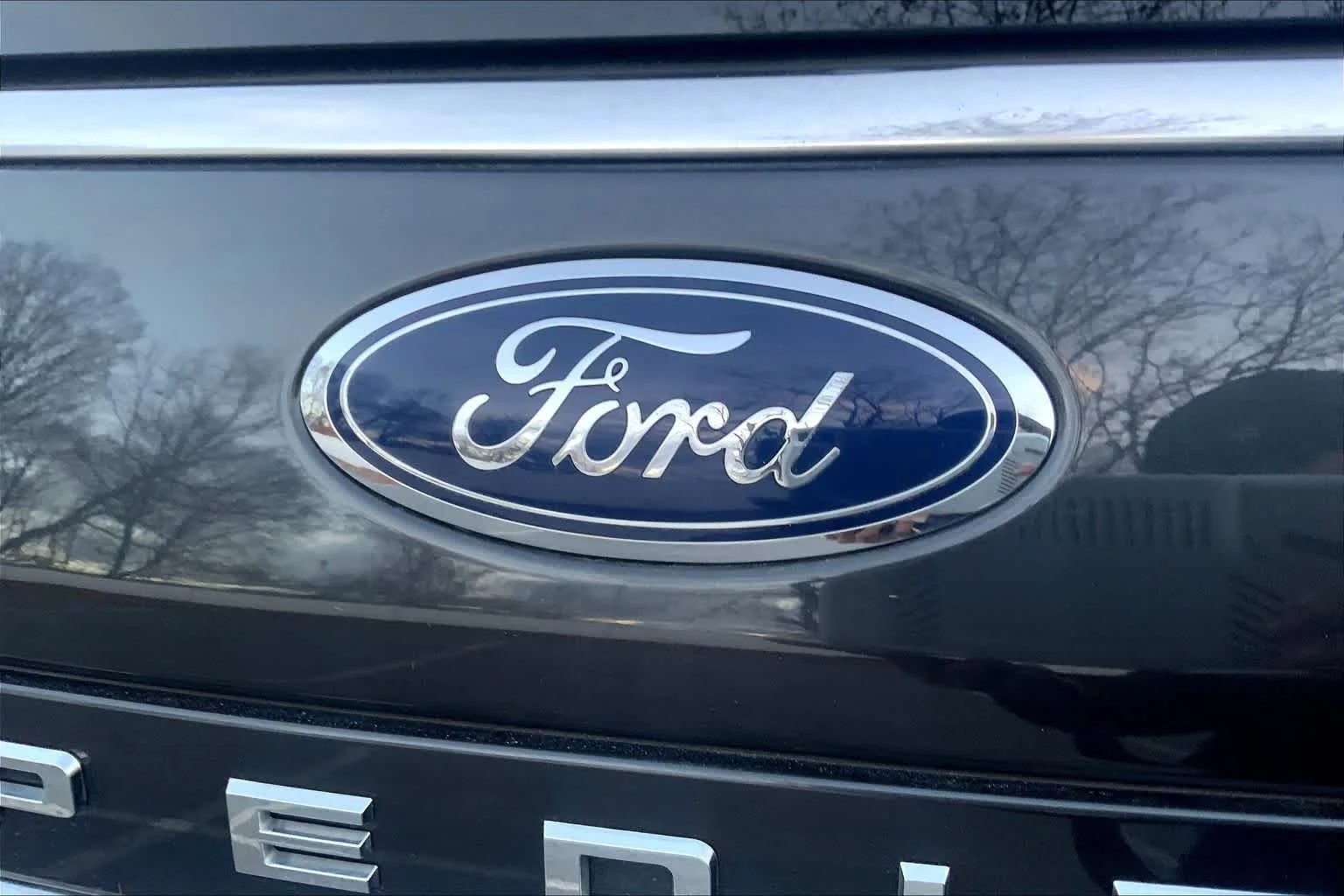 Used 2023 Dark Matter Metallic Ford Limited image 33