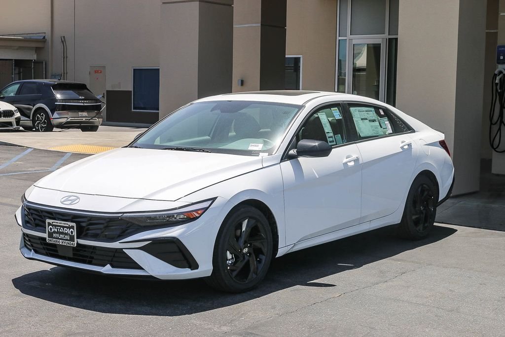 New 2026 White Hyundai SEL Sport image 3
