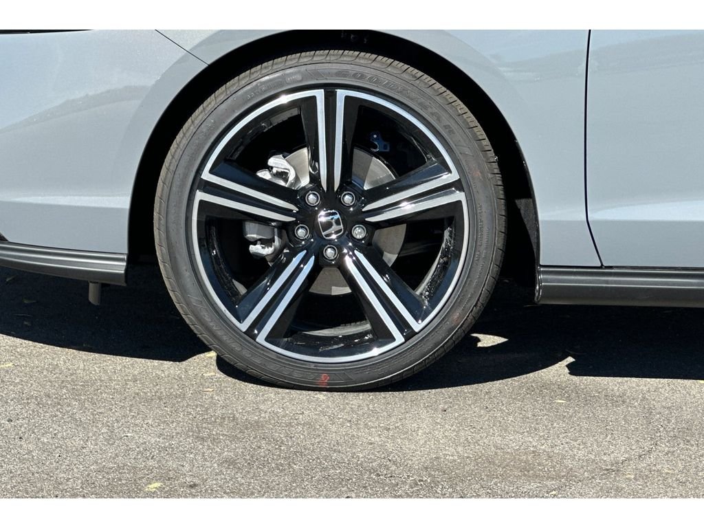 New 2026 Urban Gray Pearl Honda SE image 32