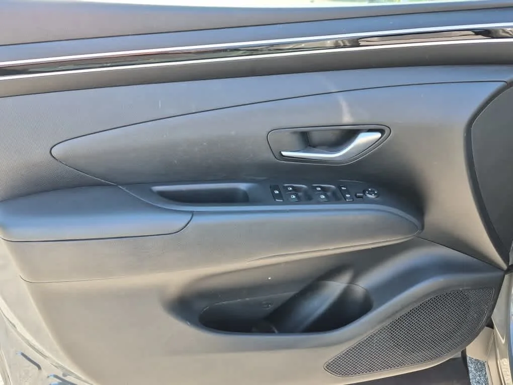 Certified Used 2024 Hampton Gray Hyundai SEL image 9