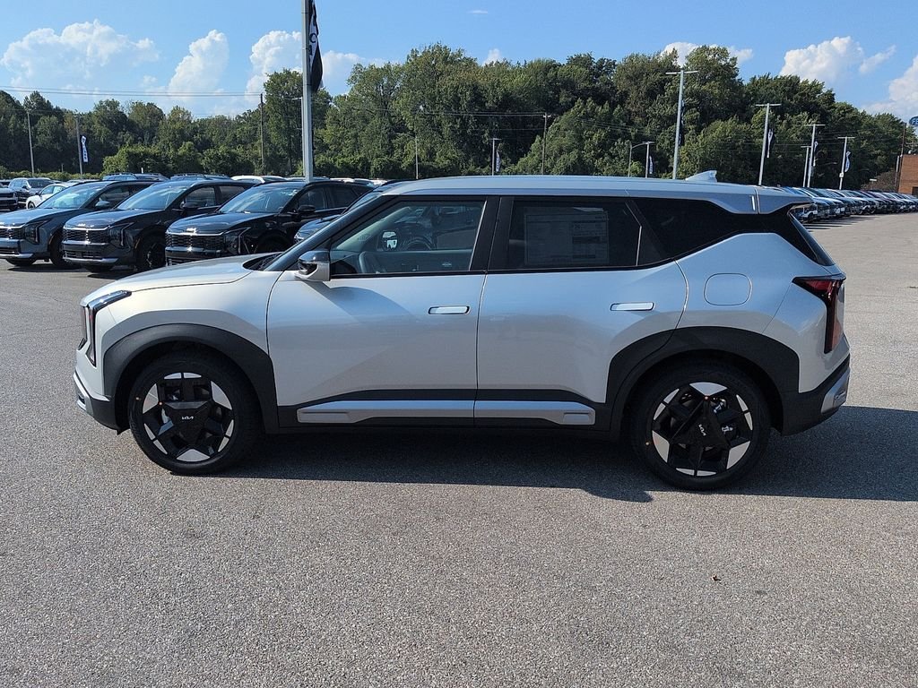New 2027 Ivory Silver Kia EX image 4