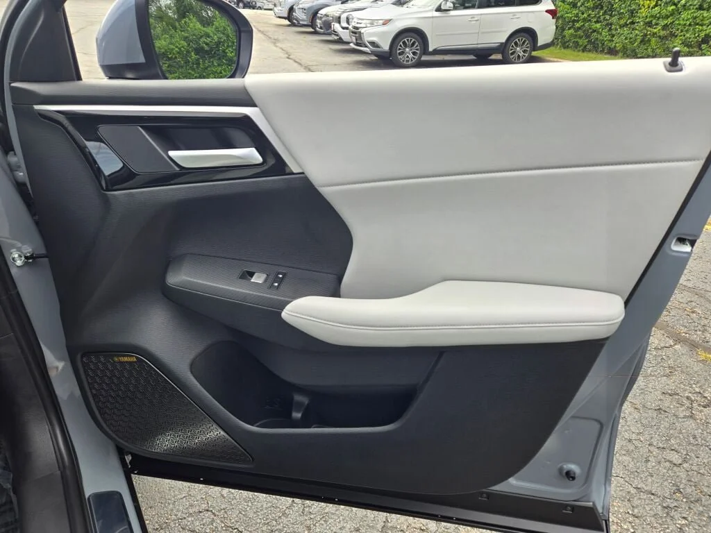 New 2026 Gray Mitsubishi SE 1.5T S-AWC image 6