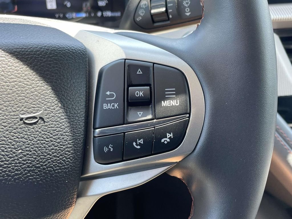 2025 Ford Explorer Active - Photo 11