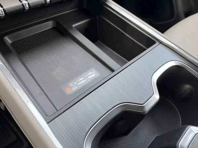 New 2026 White GMC Elevation image 22