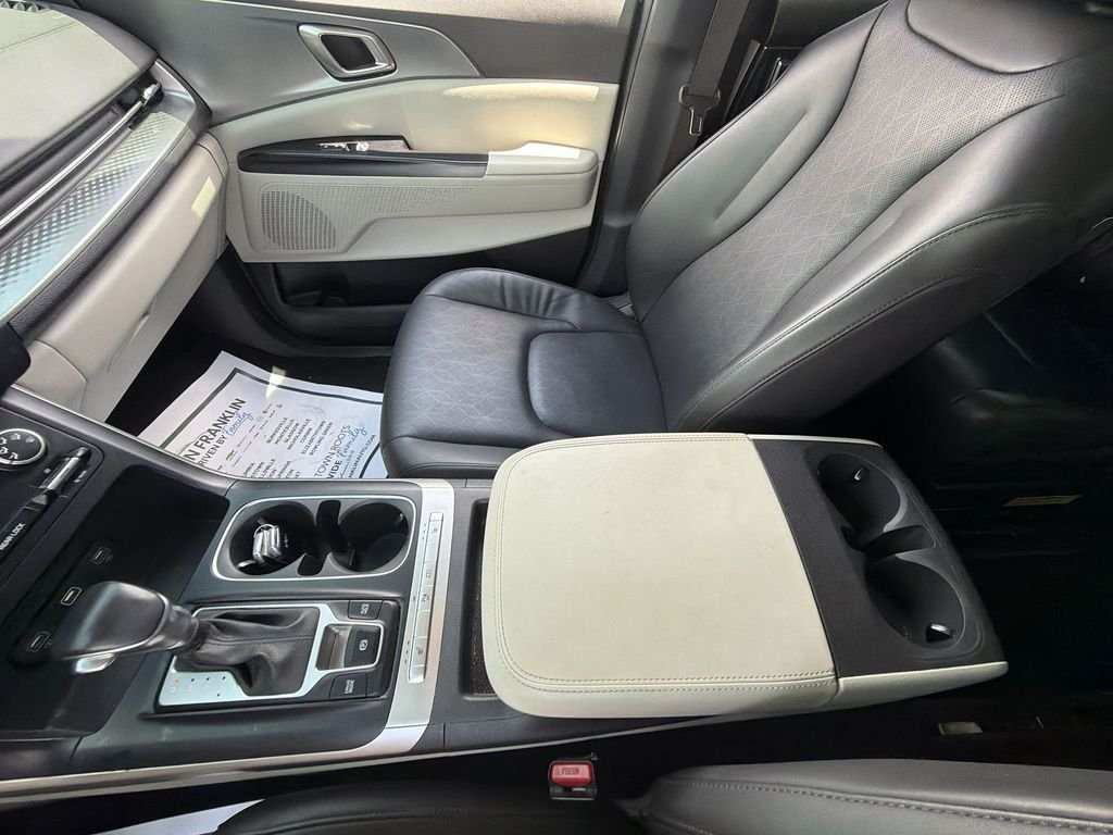 Used 2024 Black Kia LX image 26