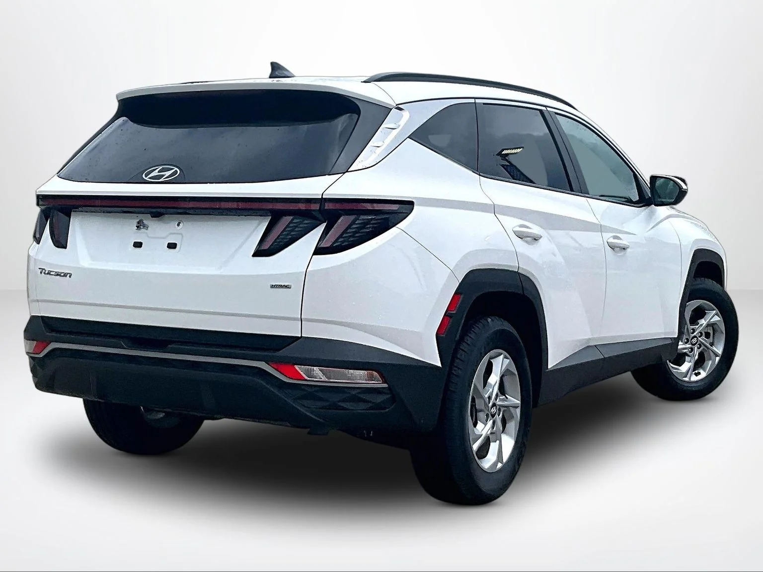 Used 2023 White Hyundai SEL image 3