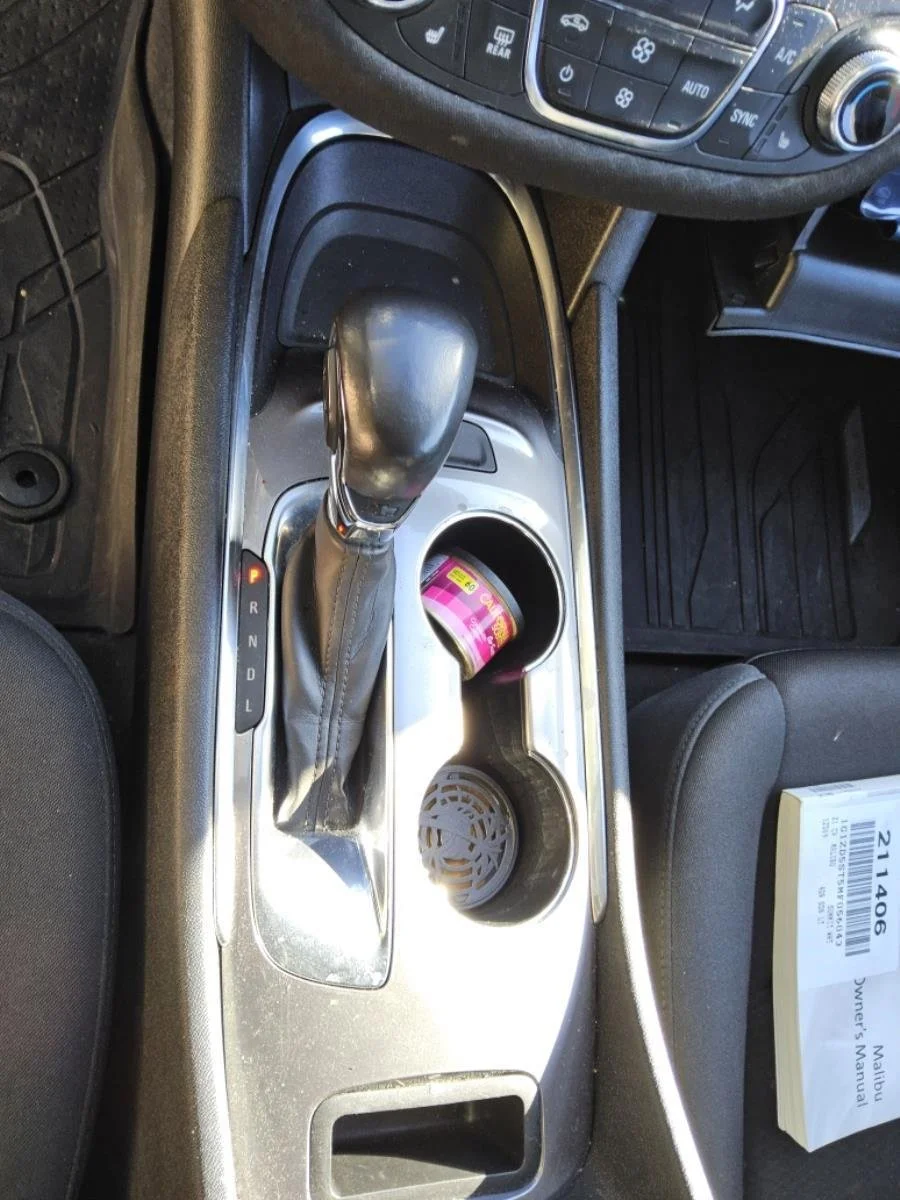 Used 2021 SUMMIT WHITE Chevrolet LT image 5