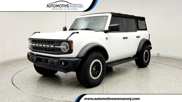 2022 Ford Bronco Badlands 4 Door Advanced 4x4 w/ Sasquatch Package