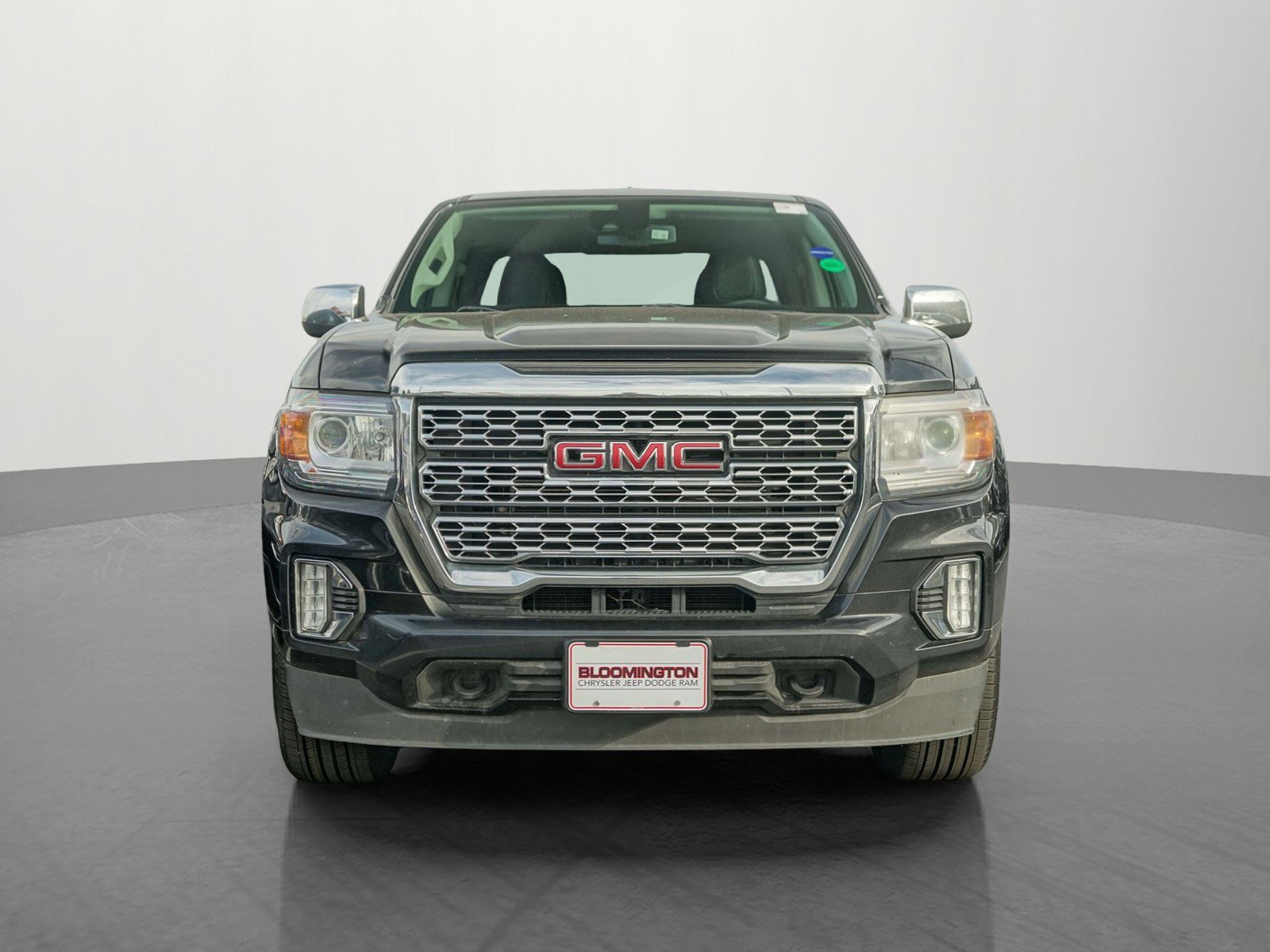 Used 2021 GMC Canyon Denali with VIN 1GTG6EEN8M1182318 for sale in Minneapolis, Minnesota