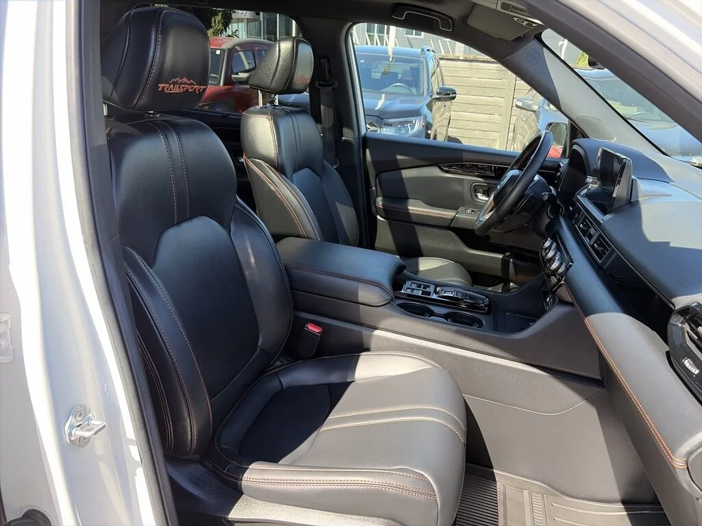 Used 2025 Platinum White Pearl Honda TrailSport AWD Certified Pre-Owned   Clean Title image 32