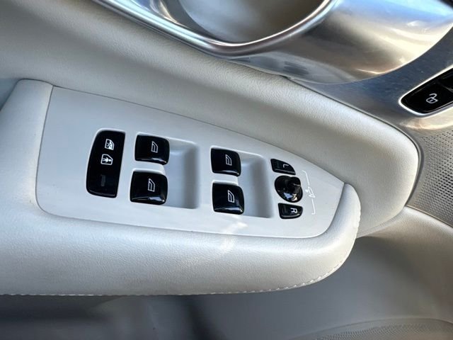 Used 2024 White Volvo Ultimate image 20