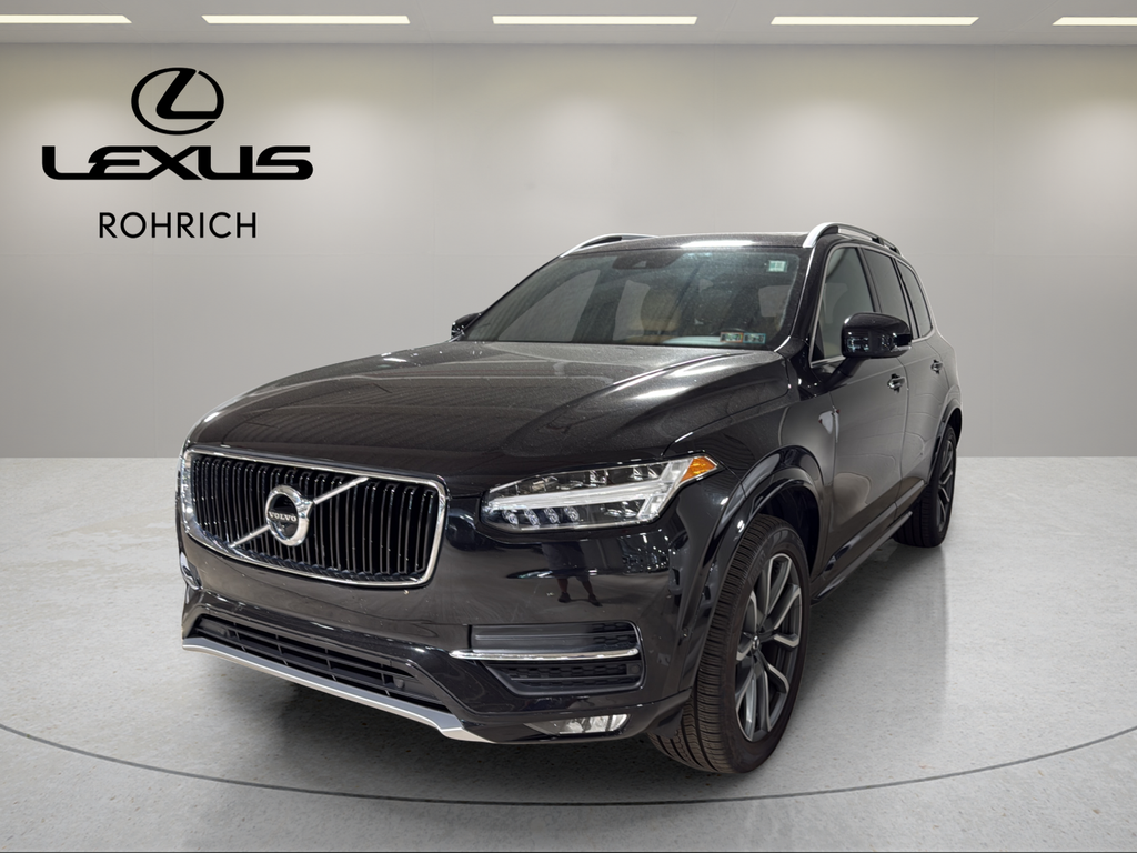 2018 Volvo XC90 T6 AWD Momentum's photo